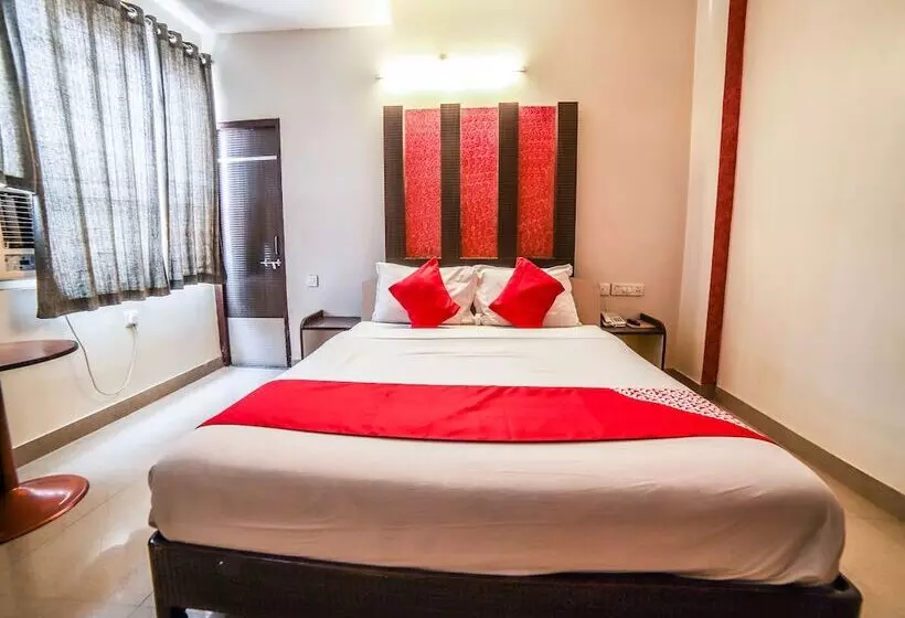 هتل Omni By Oyo Rooms