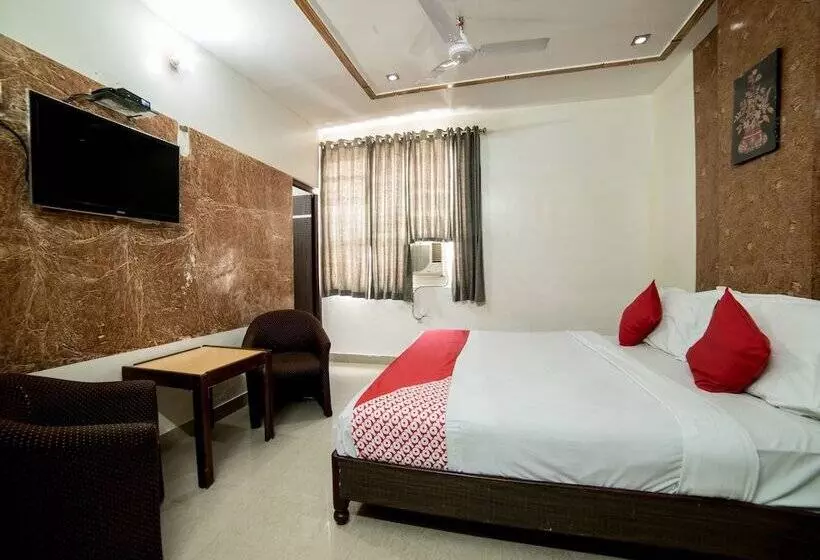هتل Omni By Oyo Rooms