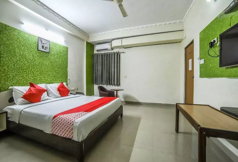 هتل Omni By Oyo Rooms