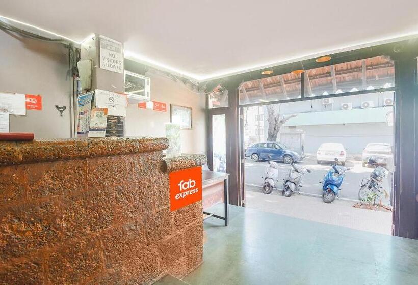 בית מלון כפרי Fabexpress Paradise Inn Panaji