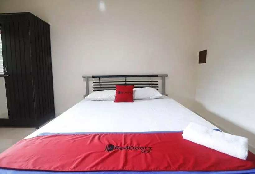 ペンション Reddoorz Near Kartini Mall 2 Lampung