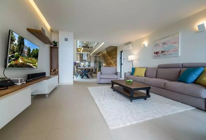 Villa Altavista   Seaview & Relax With Heated Pool & Minigolf