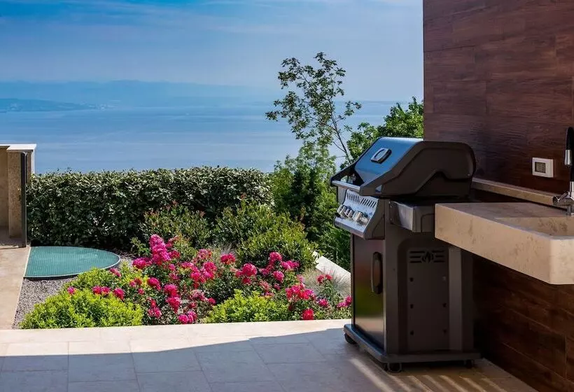 Villa Altavista   Seaview & Relax With Heated Pool & Minigolf