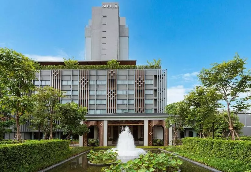 Отель Melia Chiang Mai