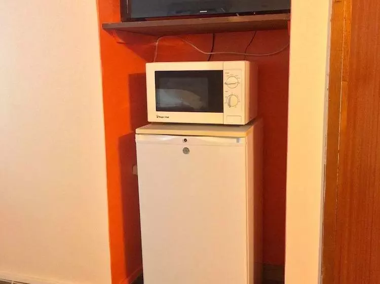 هتل Monique S Guesthouse