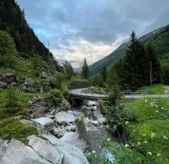 هتل Weisses Rössli Only Bed & Breakfast Self Check In