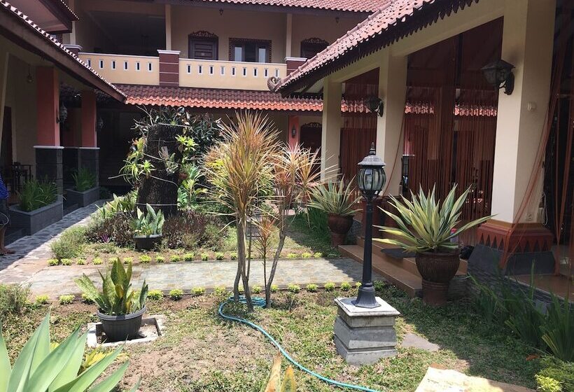 مبيت وإفطار 3c Familia Residence