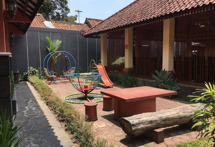 مبيت وإفطار 3c Familia Residence