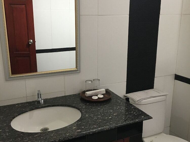 مبيت وإفطار 3c Familia Residence