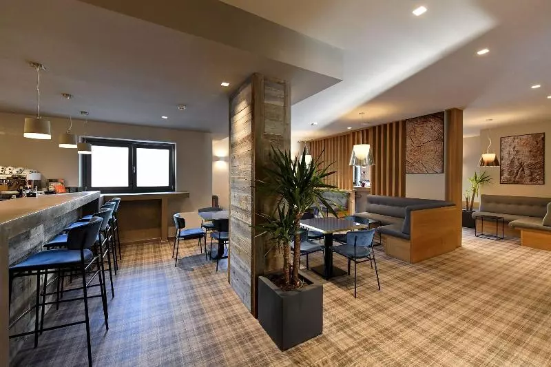 簡易ホテル Du Parc