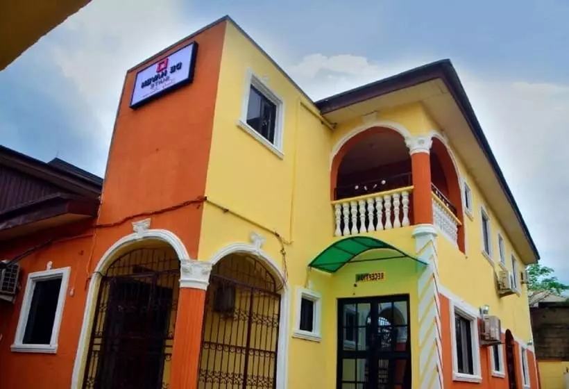 هتل De Haven Suites