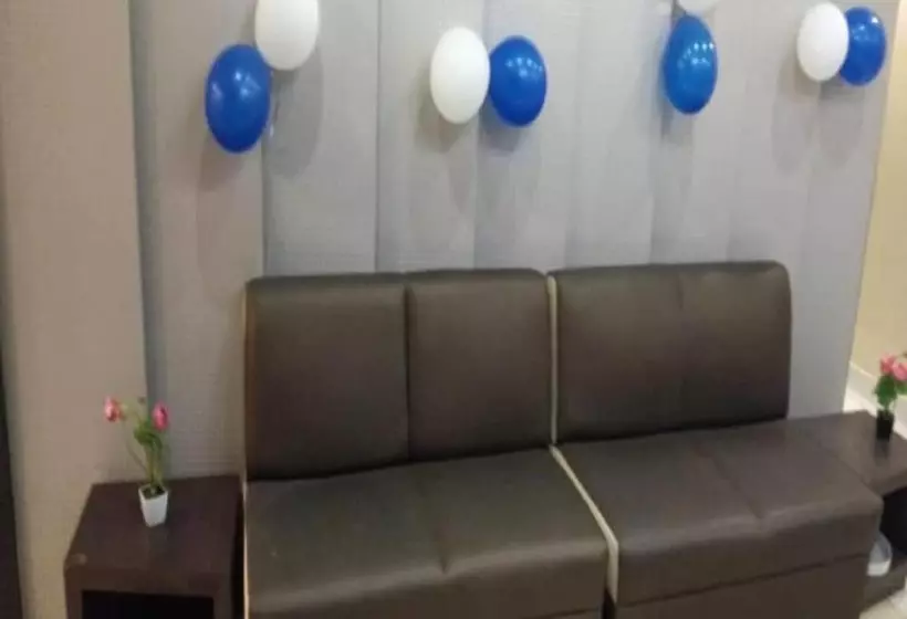 Hotelli Nu Blue Moon Guesthouse