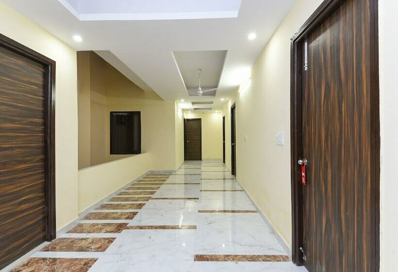 ホテル Shubhangni Residency By Oyo Rooms