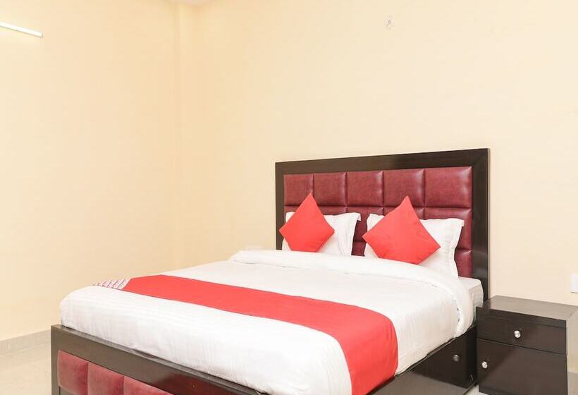 ホテル Shubhangni Residency By Oyo Rooms