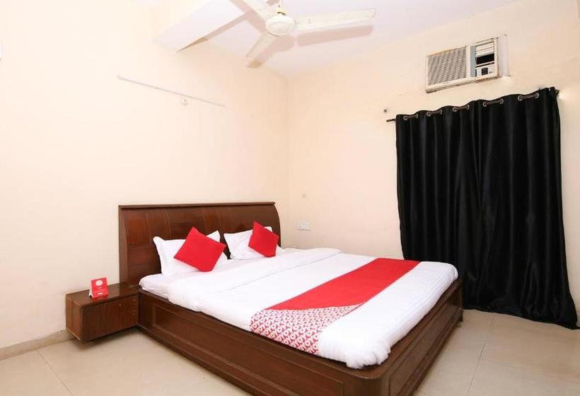 هتل Sports Club Of Jabalpur By Oyo Rooms