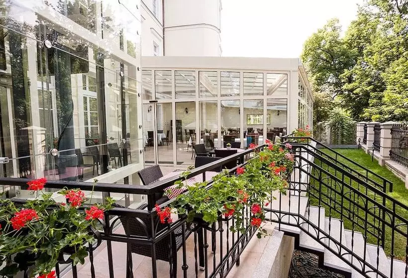 Majatalo Boutique Brajt