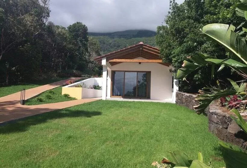 Villas Casteletes Bangalow Sea View