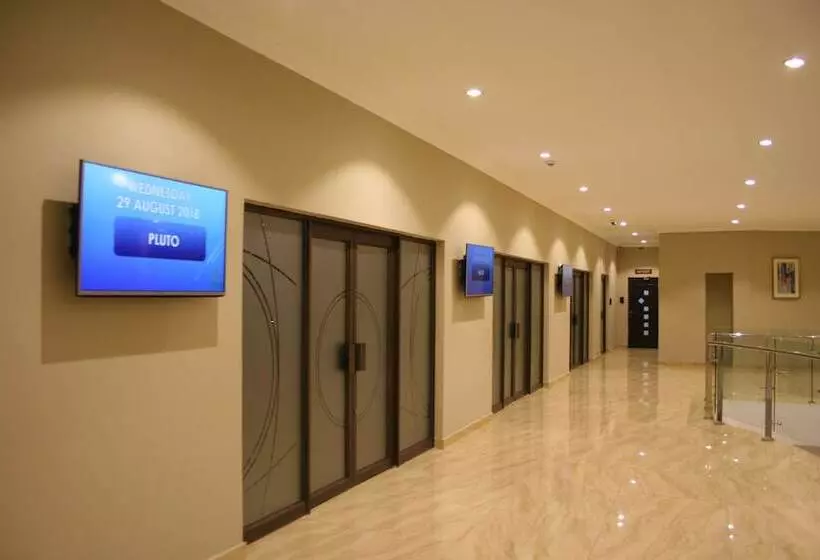 Crossroads Hotel Blantyre