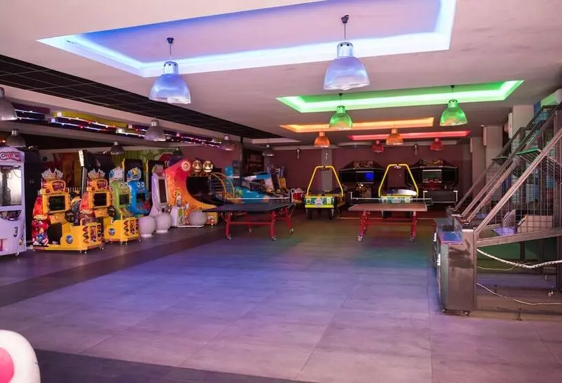 Crossroads Hotel Blantyre