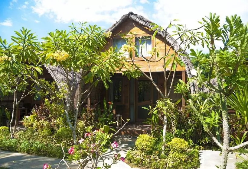 هتل Cotton Tree Cottages