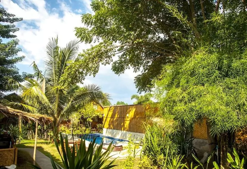 هتل Cotton Tree Cottages