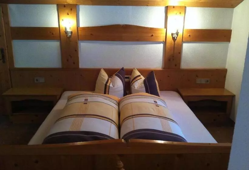 Hotelli Garni Pfandl