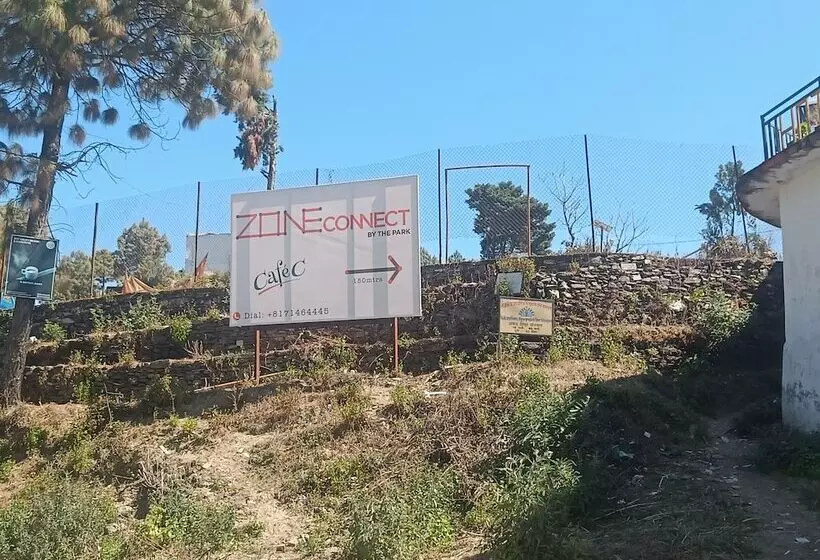 ホテル Zone Connect By The Park Lansdowne