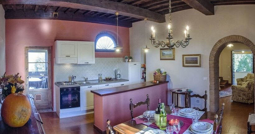 Сельский отель Agriturismo Fattoria La Prugnola