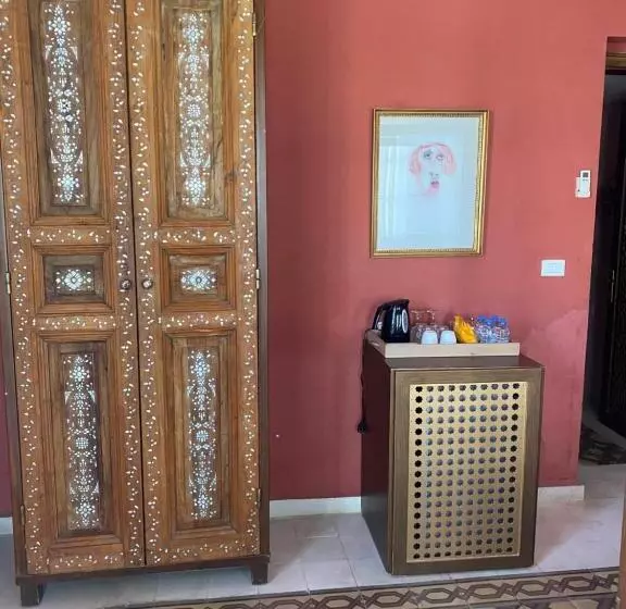 پانسیون Dar Camelia