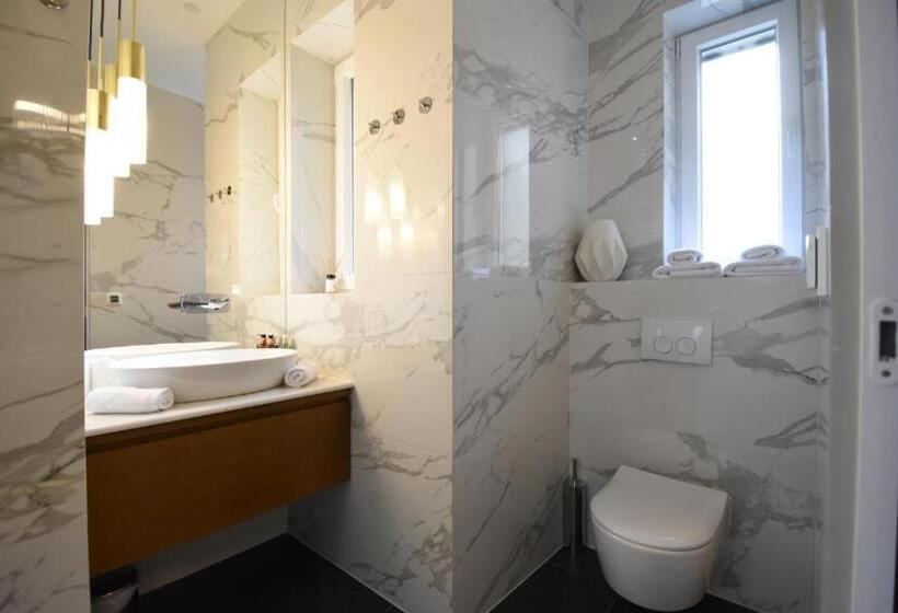 بنسيون Fortuna Luxury Rooms