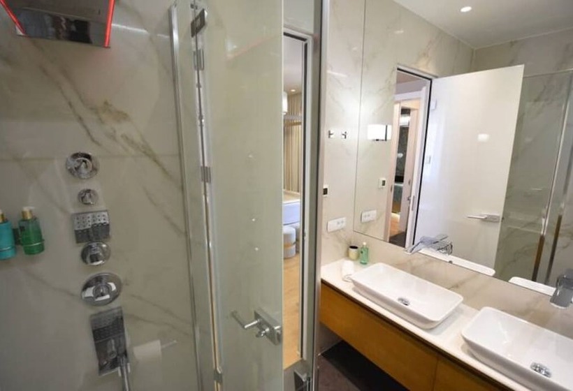 بنسيون Fortuna Luxury Rooms