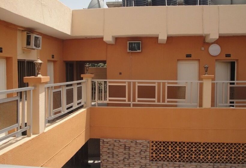 بنسيون Ocean Palace Guest Inn