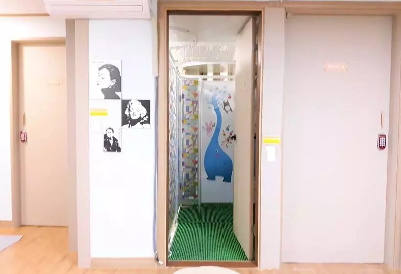 هاستل Work Life Balance Busan Station