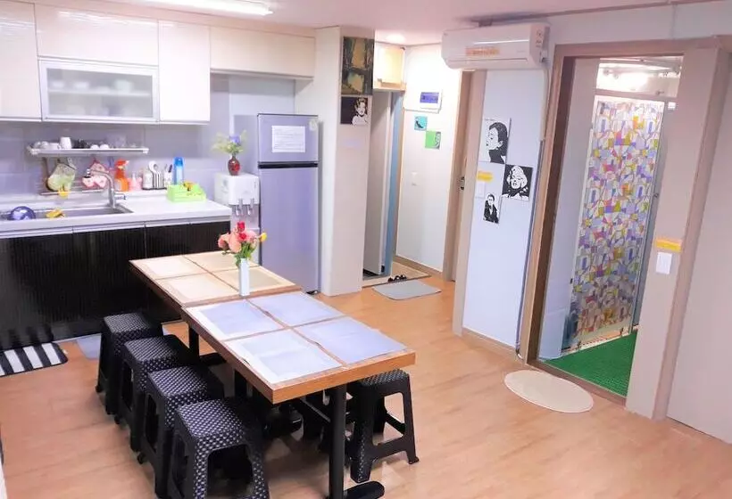 هاستل Work Life Balance Busan Station