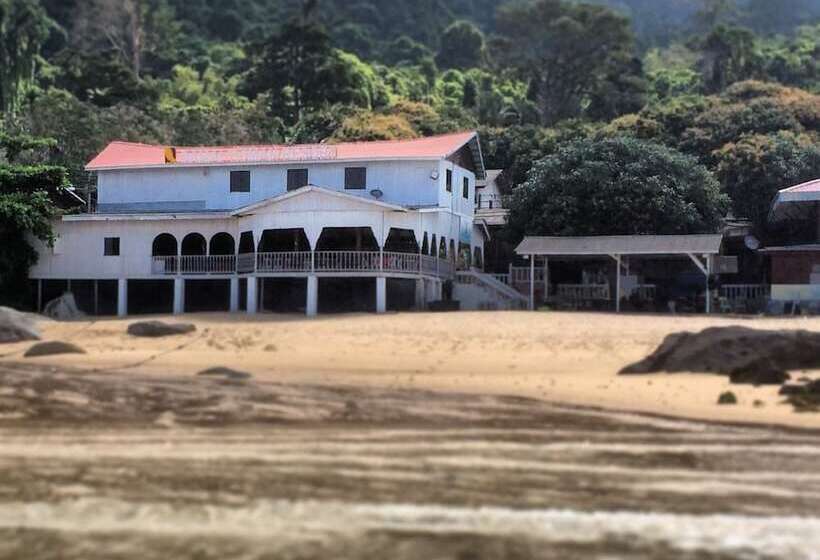 בית מלון כפרי Damai Tioman Resort