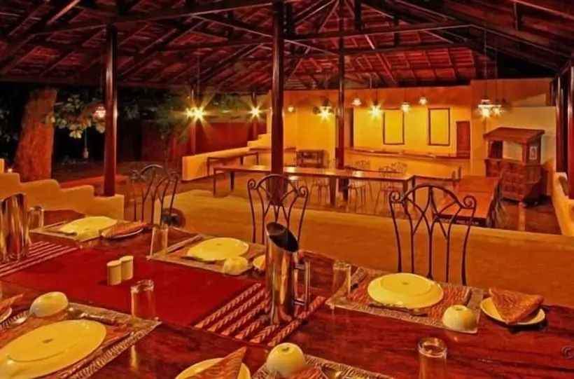 Hotelli Monsoon Forest