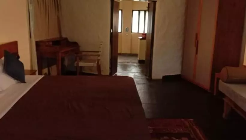 Hotelli Monsoon Forest