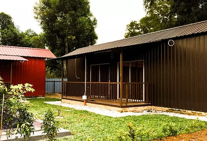 هتل Pondok2 Cabin Stay Shah Alam