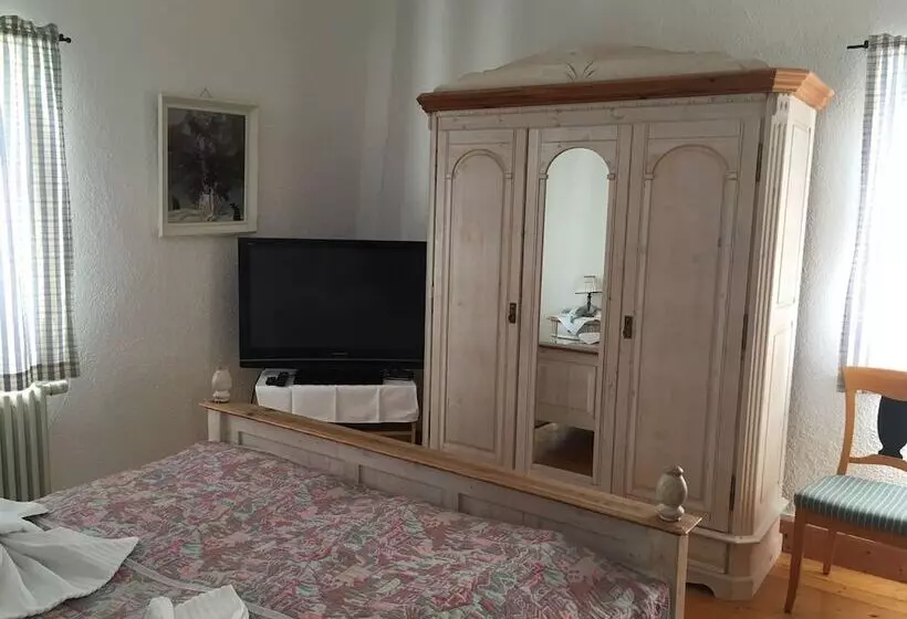 Hotelli Restaurant Rosengarten