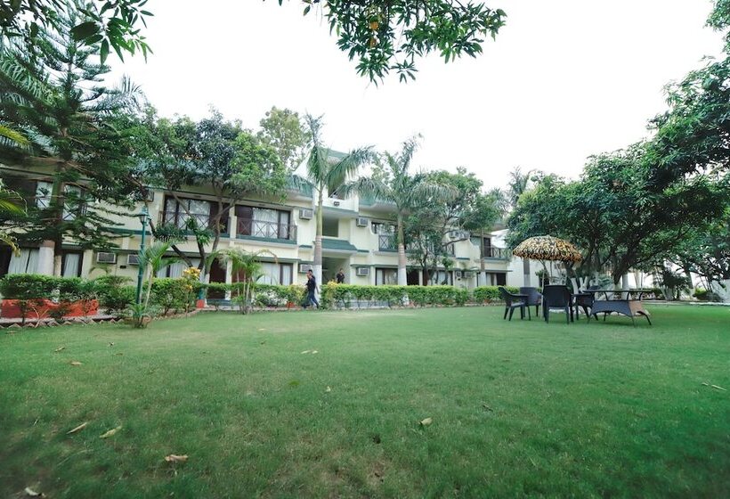 Hotel Signature Corbett