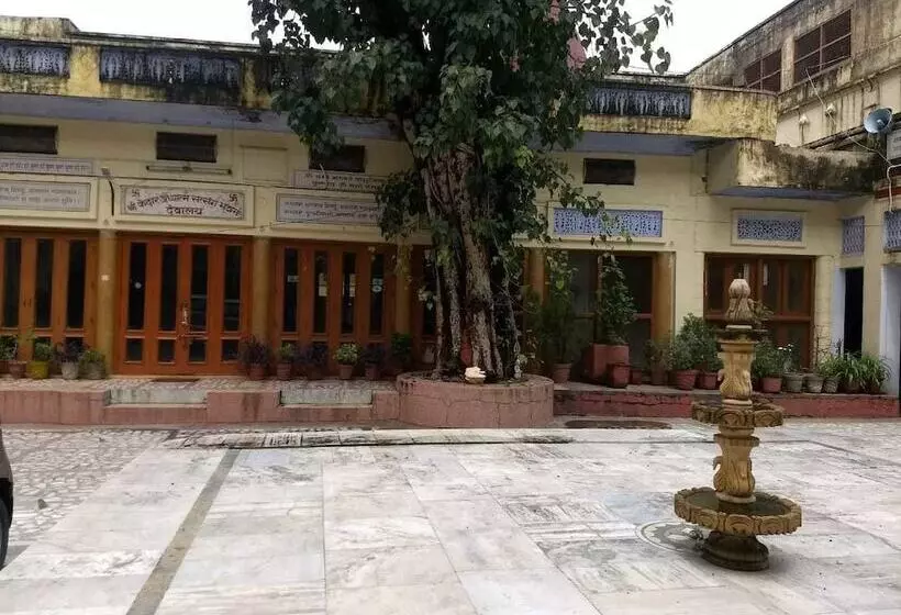 Majatalo Bhajan Ashram Rishikesh