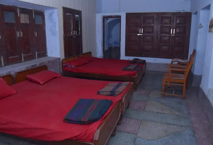 Majatalo Bhajan Ashram Rishikesh