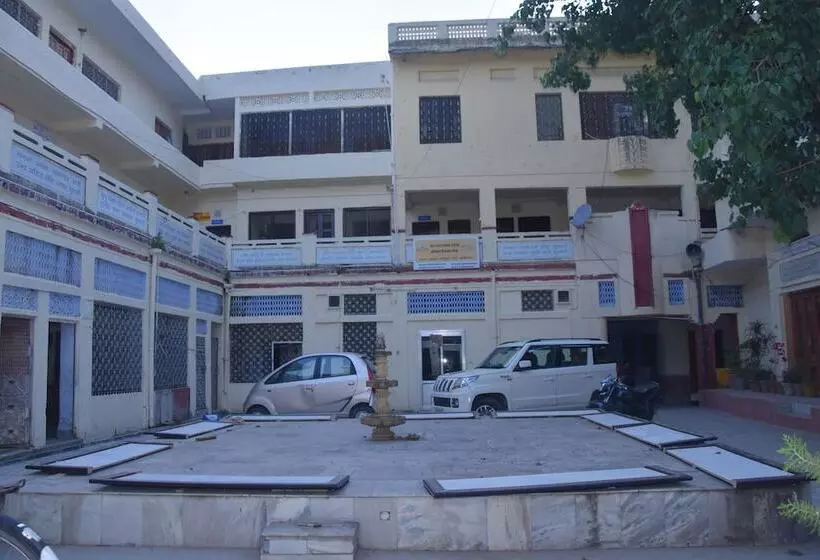 Majatalo Bhajan Ashram Rishikesh