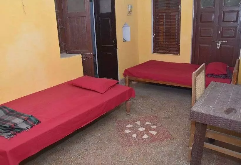 Majatalo Bhajan Ashram Rishikesh