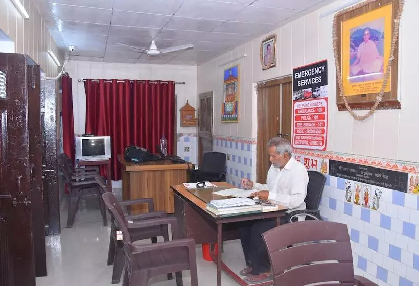 Majatalo Bhajan Ashram Rishikesh