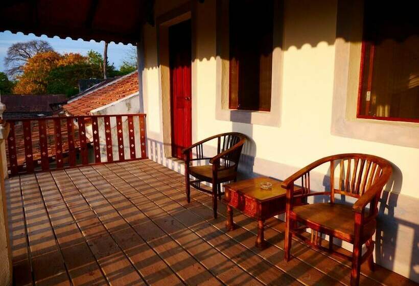 פנסיון Ulani Lodge