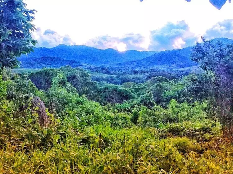 Majatalo Vue Grand Hilltop