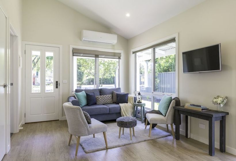 Spring Home  Our Place At Bright