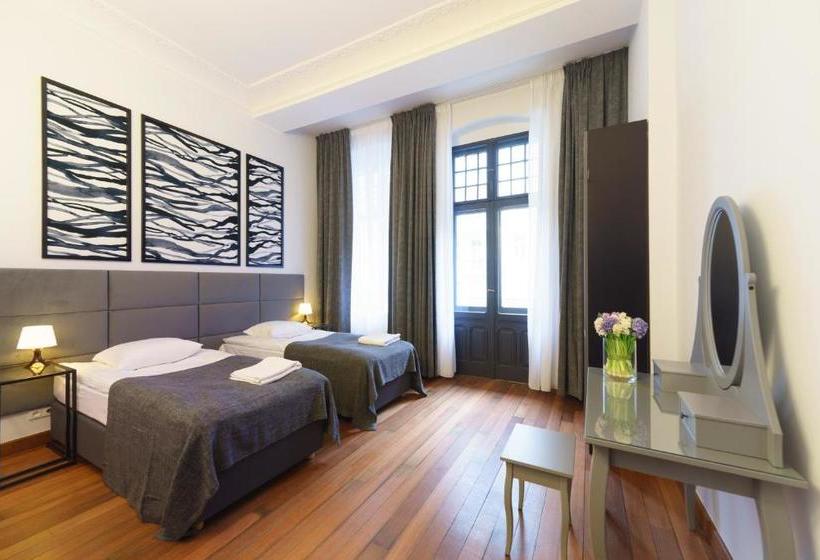 1 Night In Poznań  Matejki Apartments
