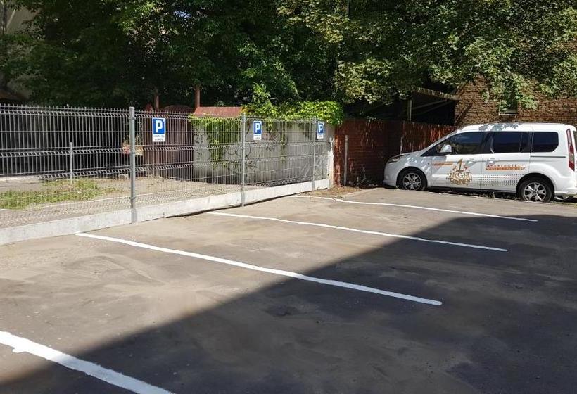 1 Night In Poznań  Matejki Apartments